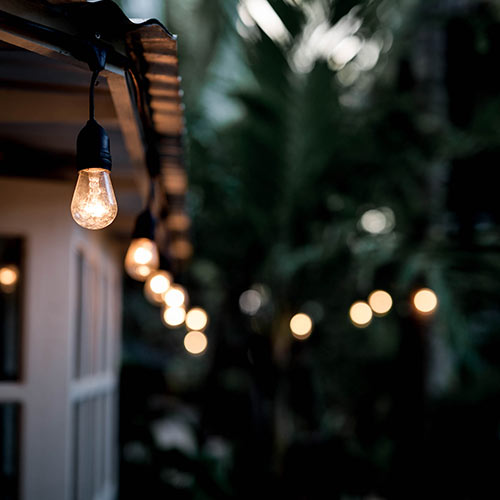Outdoor Light Strand With Hanging Sockets