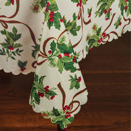 178cm Round Holly Tablecloth