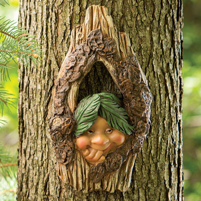 Elf Knothole Tree Hanger