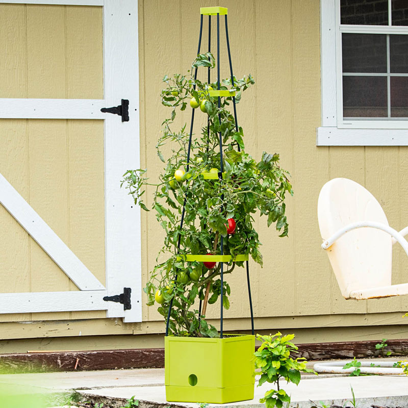 Self Watering Tower: Gardening Supplies from Gardens