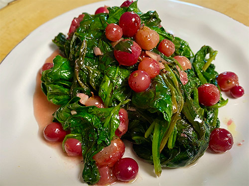 Gurney's<sup>®</sup> Goliath Spinach, RazzMatazz<sup>®</sup> and Gurney's California Softneck Garlic Sauce