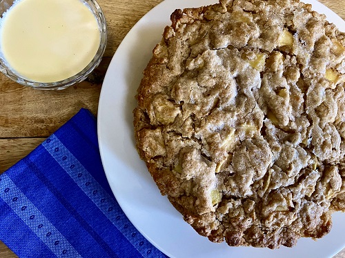 Pixie Crunch<sup>®</sup> Apple<sup>®</sup> Irish Cake with Warm Custard sauce