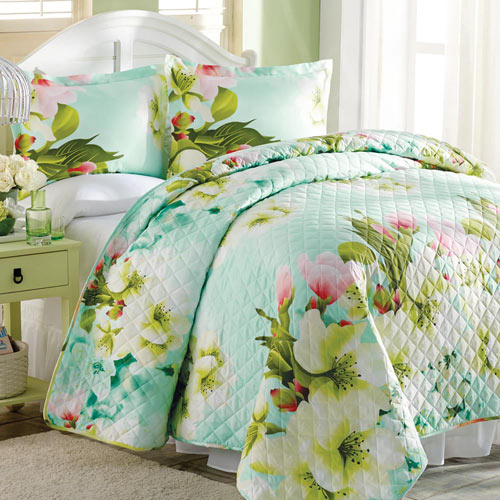 Magnolia Blooms Quilt Set