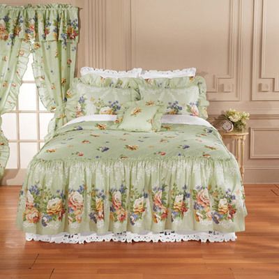 Sage Floral Quilted Bedspread & Accessory